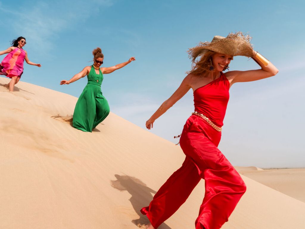 Three ladies in the desert