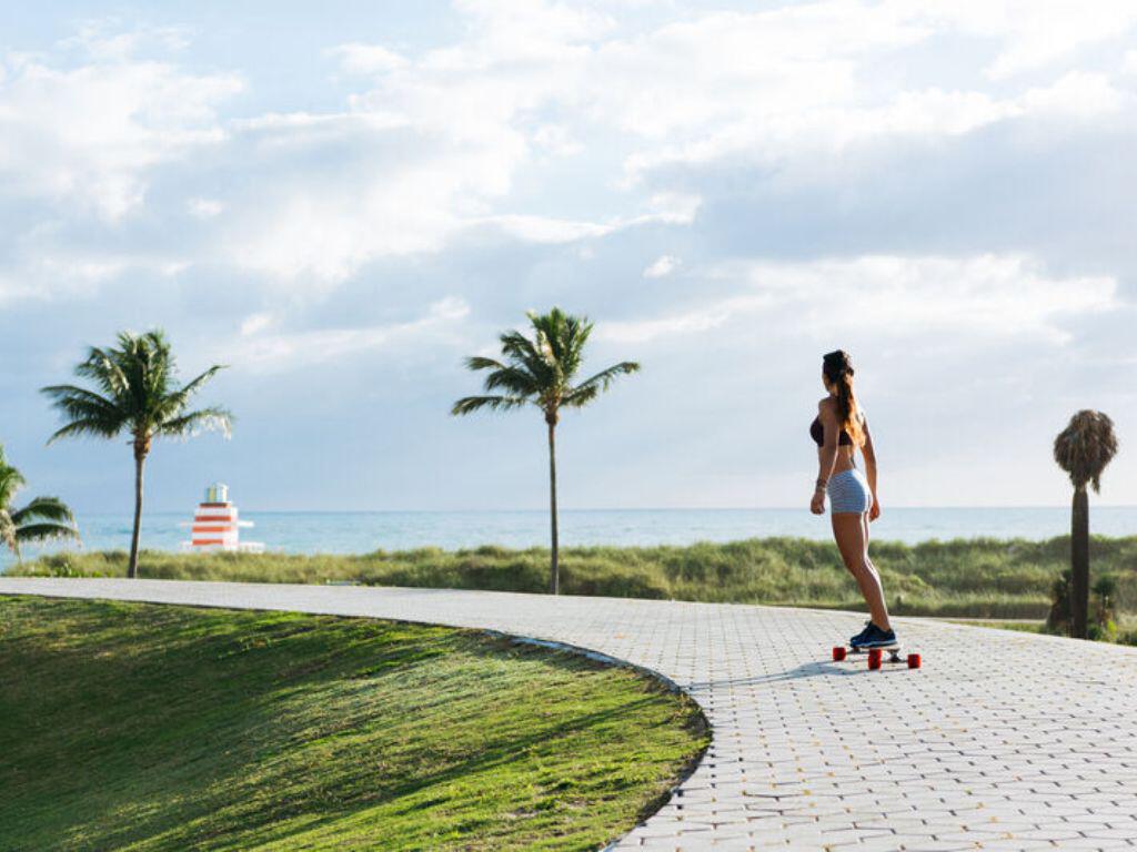 Lady rollerblading in Miami