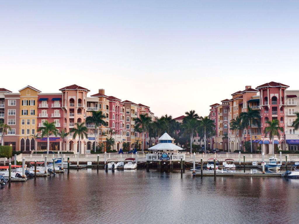 Bayfront shopping centre, Naples