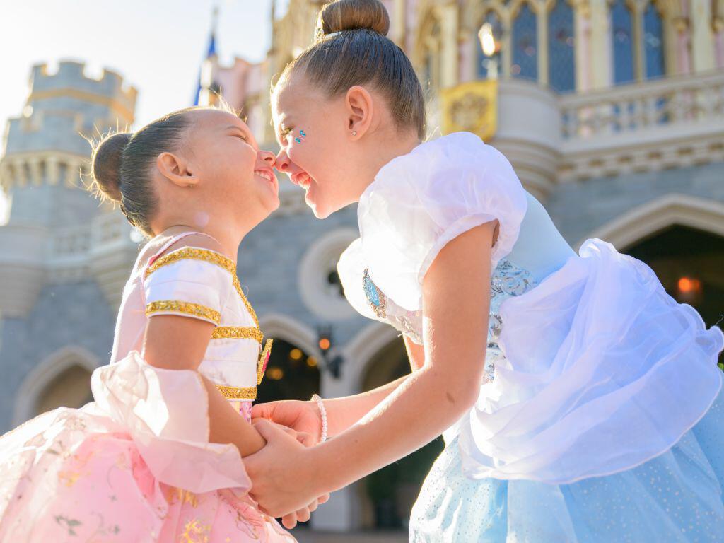 Girls in front of the castle