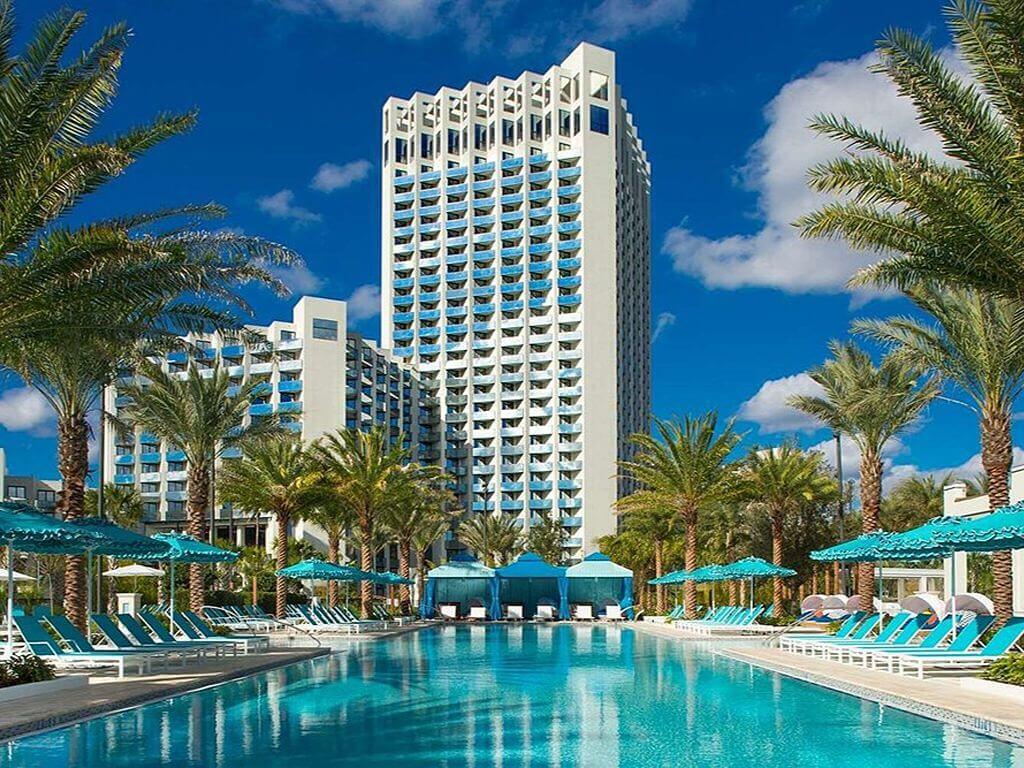 Pool at Wyndham Garden